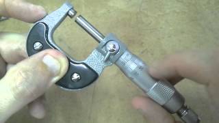 Using a Micrometer  IGCSE Physics [upl. by Gora]