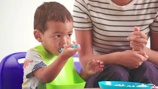 Assist Children in Learning How to Feed Themselves [upl. by Irpac]