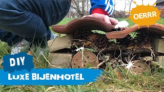 Bijenhotel de luxe maken  OERRR DIY [upl. by Anivram]