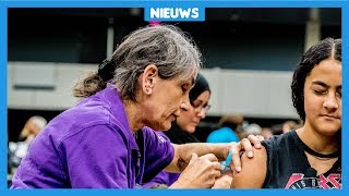 Vaccinaties tegen gevaarlijke ziekte begonnen [upl. by Ellenwad649]