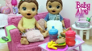 BABY ALIVE LAURINHA E FELIPINHO COMENDO LANCHE DE MASSINHA PLAY DOH [upl. by Carling]