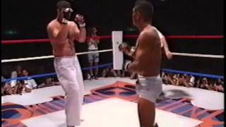 19940729 04  Rickson Gracie vs David Levicki VTJ 1994  Vale Tudo Japan 1994 [upl. by Ocinom546]