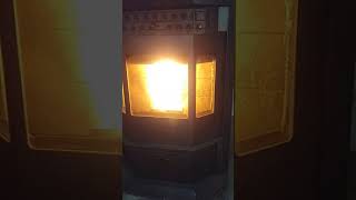 Pellet stove from comfortbilt 50000 BTUs [upl. by Barmen]