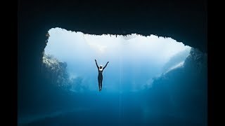 Anna freediving Deans Blue Hole [upl. by Inram]