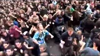 Corpsegrinder VS Corey Taylor Headbang contest [upl. by Weinreb]