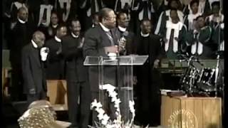 Bishop G E Patterson Hymnal Medley  97th Holy Convocation 2004 [upl. by Filipe984]