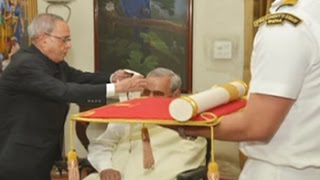 Former PM Vajpayee receives Bharat Ratna Indias highest civilian honour [upl. by Ridley]