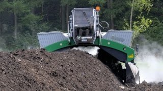 Composter les déchets verts une action pour lenvironnement [upl. by Lanza349]