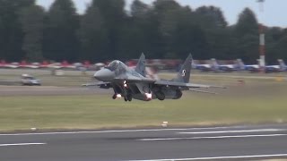 MiG 29 Fulcrum Full Display RIAT 2015 [upl. by Elocon]