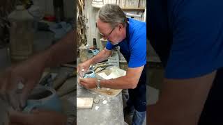 Moulage dune théière  Teapot molding process [upl. by Klina]