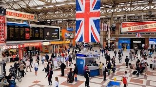 A Walk Through The London Victoria Station London England [upl. by Powder]