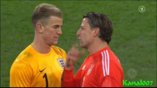 Roman Weidenfeller im Gespräch mit dem englischen Torwart joe hart  England vs Deutschland 01 [upl. by Abdel315]