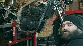 Rebuilding a Suzuki GSXR 750  Series 2 Part 1 Its GSXR oclock [upl. by Xymenes]