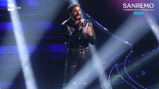 Sanremo 2023  Marco Mengoni canta Due vite [upl. by Hamitaf]