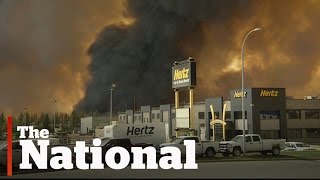 Fort McMurray evacuated during massive wildfire [upl. by Thibaud]