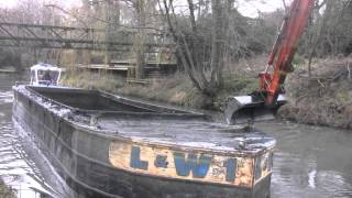 COTSWOLD CANALS dredging Stroudwater Canal at Ryeford [upl. by Buckie]