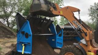 Topsoil Screener SLG 78VF5 Screening Soil and Rocks [upl. by Henrietta]